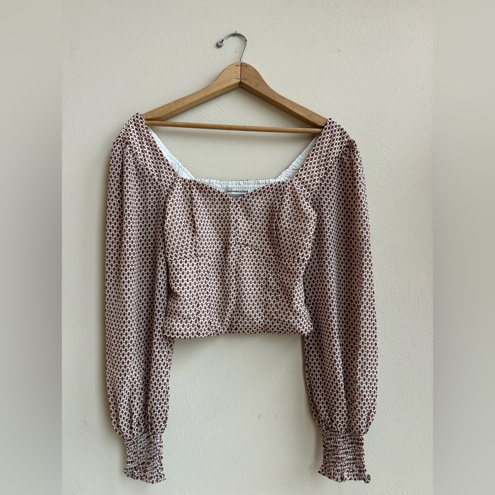 NWOT Abercrombie & Fitch Long Sleeved Cropped Smocked Top Brown & White - Size S